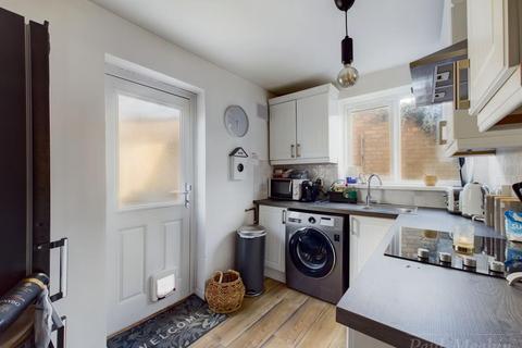 7 Swallowdale, South Croydon, CR2 8SG