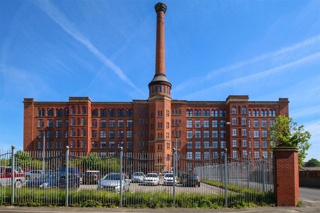 Victoria Mill, Lower Vickers Street... 2 bed apartment £995 pcm (£230 pw)