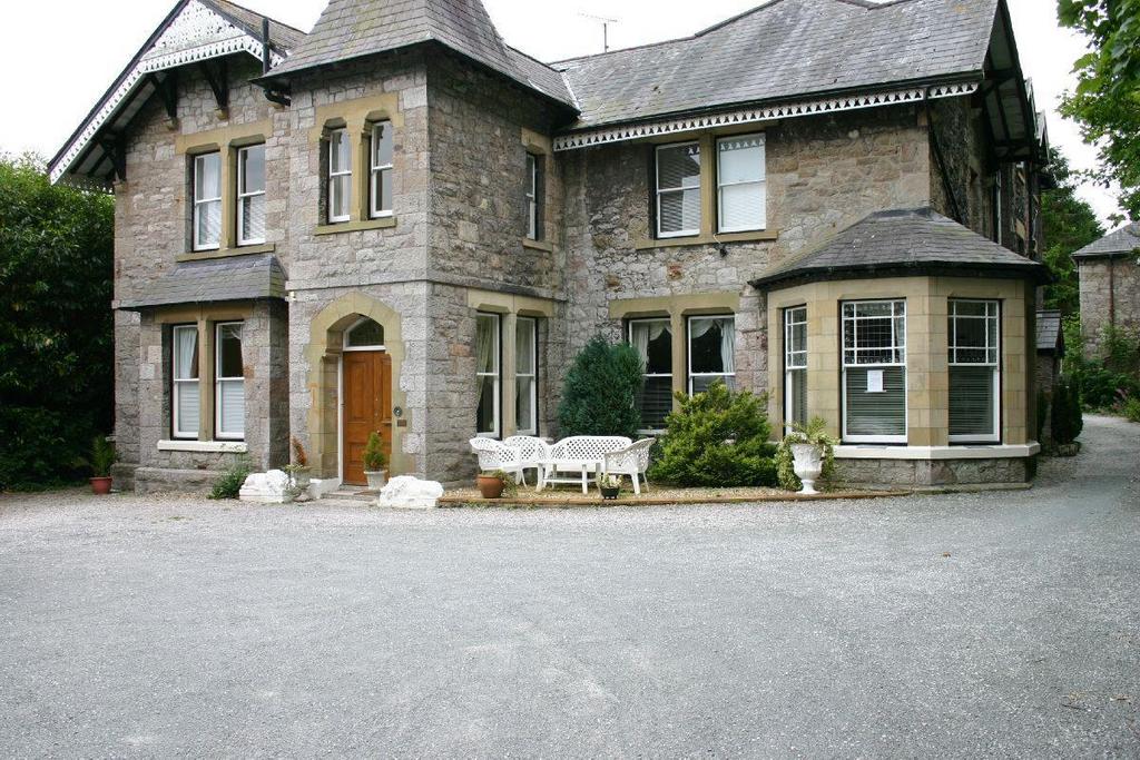 Nant Y Glyn Road, Colwyn Bay 8 bed detached house for sale £240,000