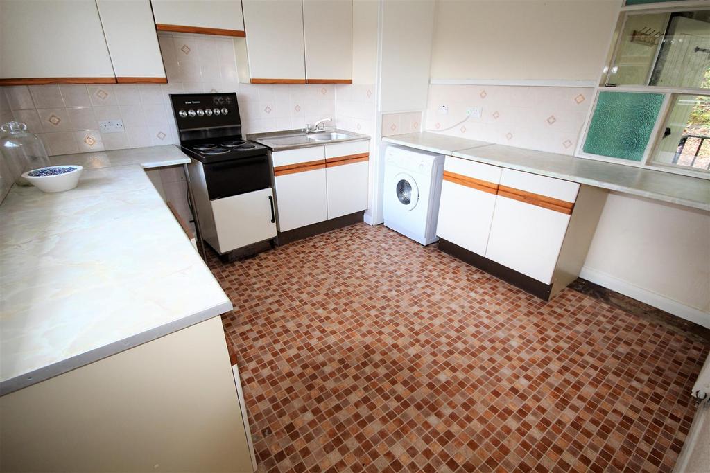 Treetops Kitchen.jpg