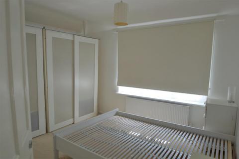 56 Lillechurch Road, Dagenham, RM8 2DZ