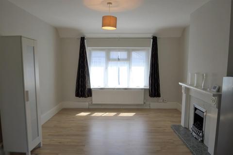 56 Lillechurch Road, Dagenham, RM8 2DZ