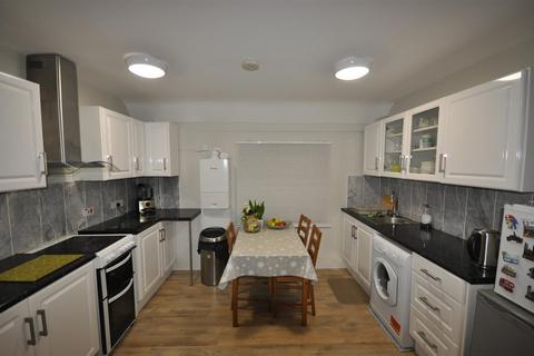 56 Lillechurch Road, Dagenham, RM8 2DZ