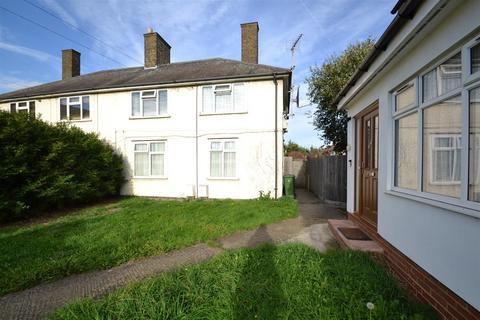 10 Campsey Gardens, Dagenham, RM9 4DT