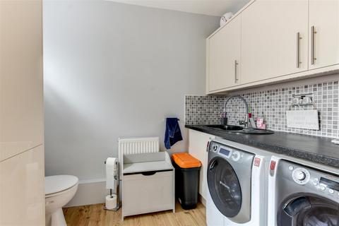 79 Burnham Road, Worthing, BN13 2NH