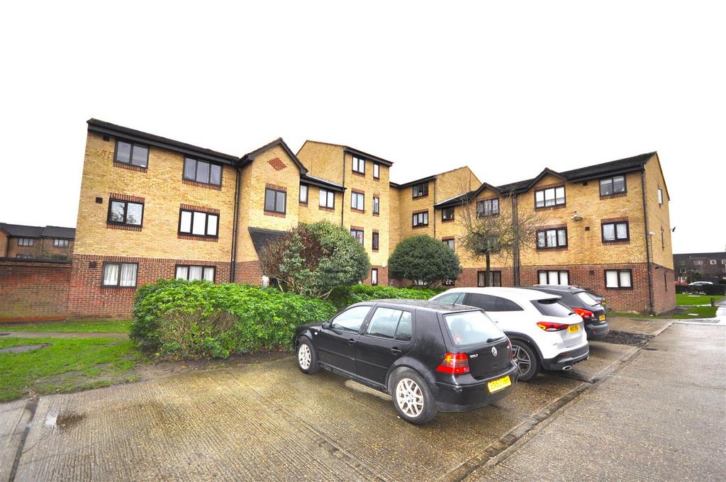 Plumtree Close, Dagenham 1 bed apartment £175,000