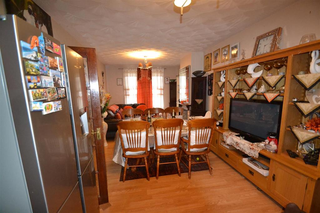 Hatfield Road, Dagenham 3 bed terraced house £350,000
