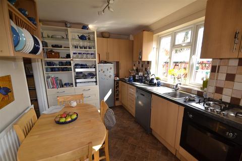8 Macdonald Avenue, Dagenham, RM10 7DJ