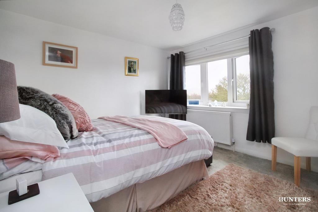 Bedroom 1 Image 2