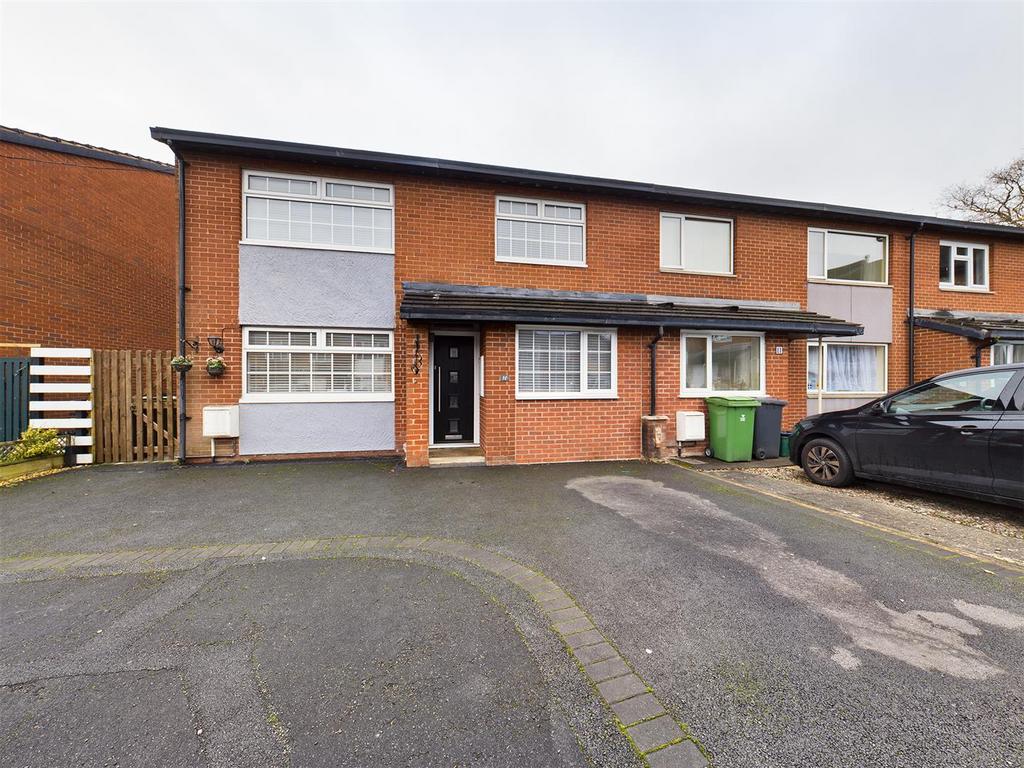Langford Close, Wrexham 3 bed semidetached house £210,000