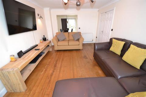 50 Chartwell Drive, Bradford, BD6 3DA