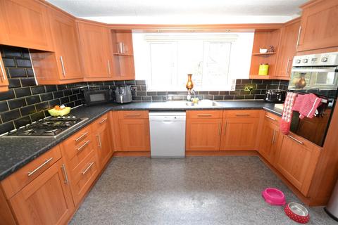 50 Chartwell Drive, Bradford, BD6 3DA