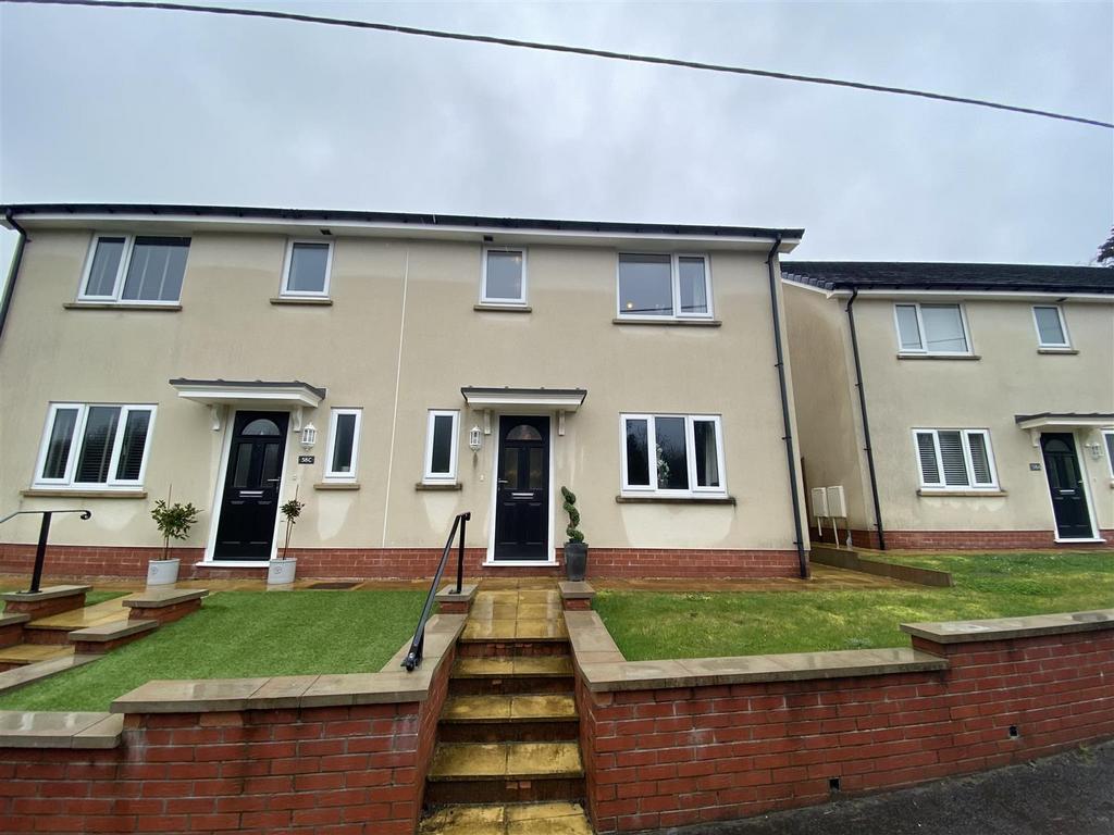 Llannon Road, Pontyberem, Llanelli 3 bed semidetached house for sale