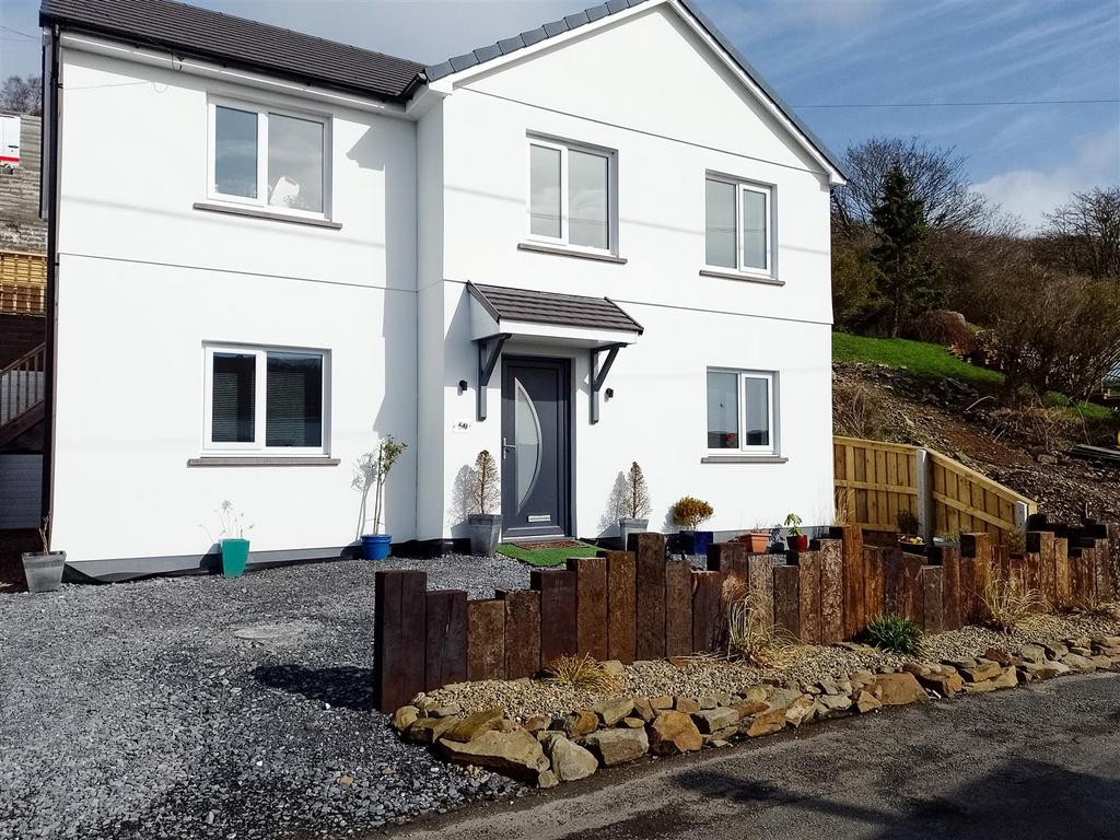 Stradey Hill, Llanelli 4 bed detached house £350,000