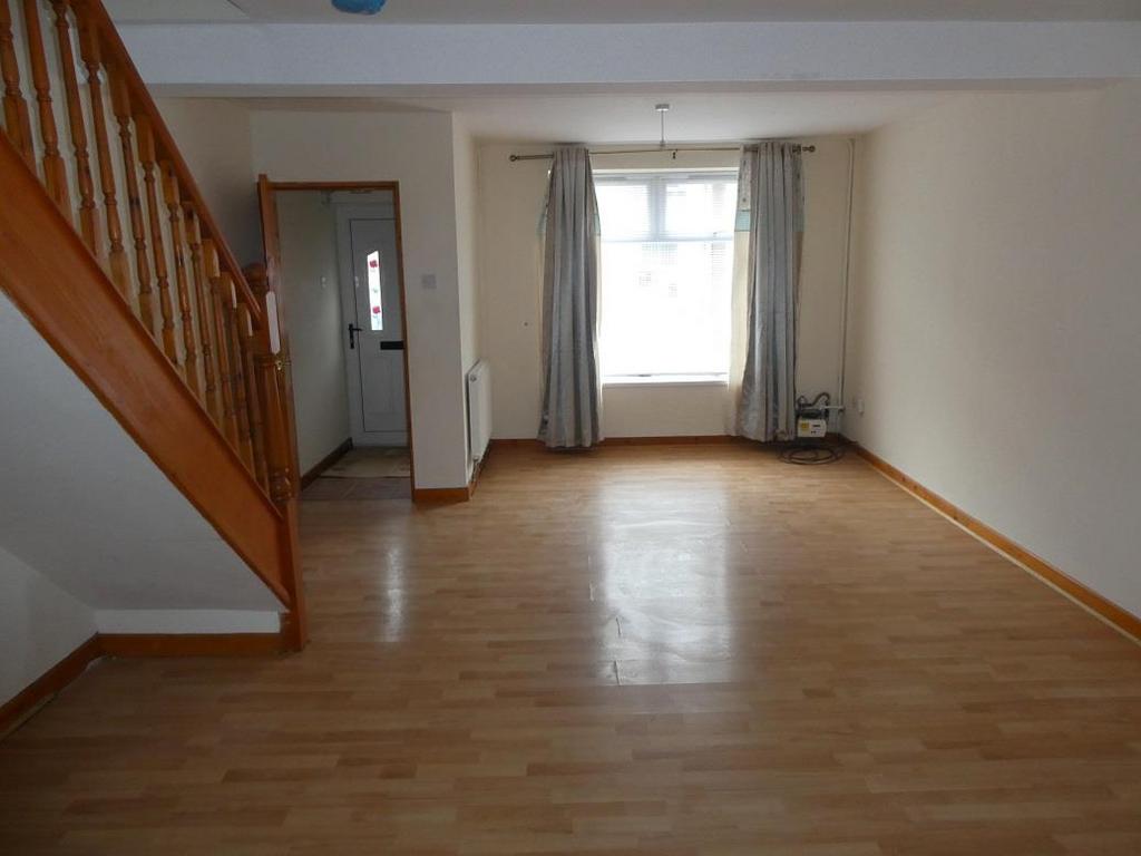 Sunnybank Street, Aberaman, Aberdare 3 bed terraced house £650 pcm (£