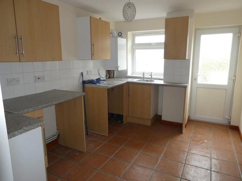 Sunnybank Street, Aberaman, Aberdare 3 bed terraced house £650 pcm (£