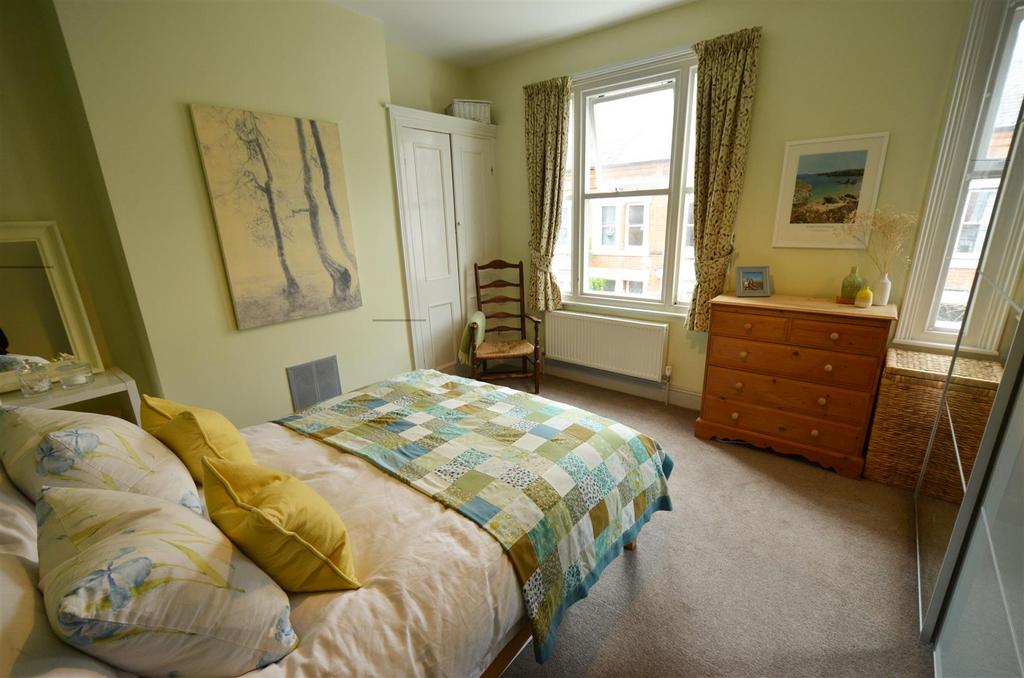 Bed 1.jpg