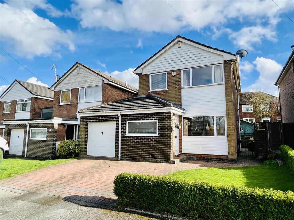 Well Green Close, Hale, Altrincham 3 bed detached house for sale £475,000