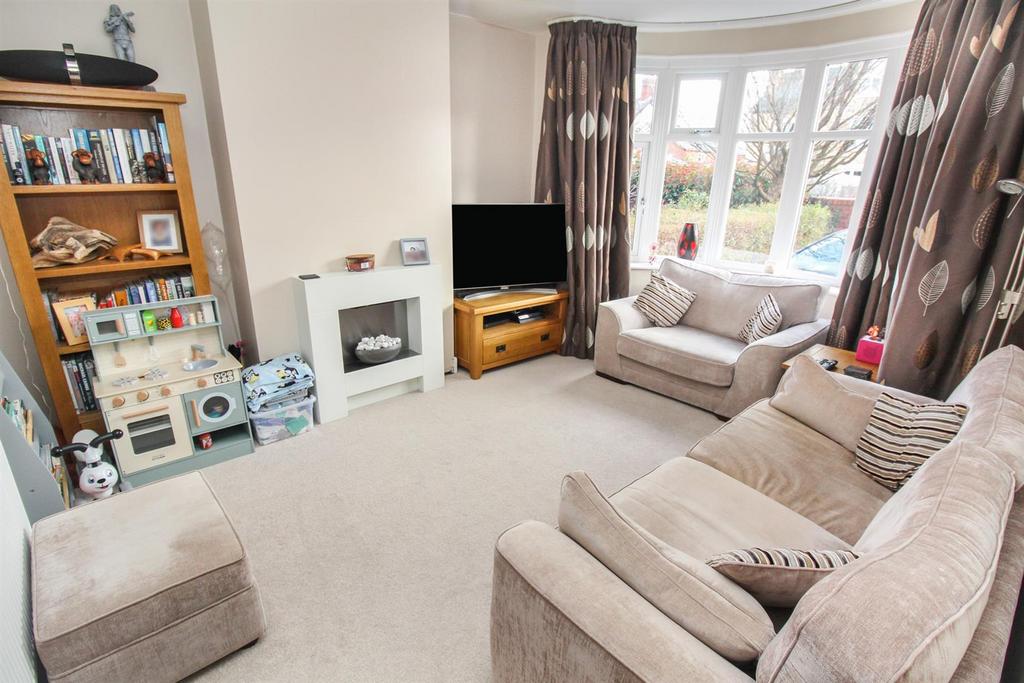St. Martins Road, Gobowen, Oswestry 3 bed semidetached house for sale