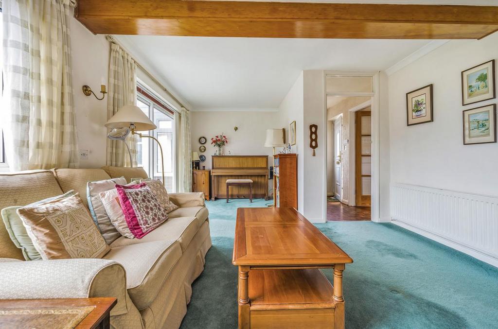 Buci Crescent, ShorehamBySea 2 bed semidetached bungalow £375,000