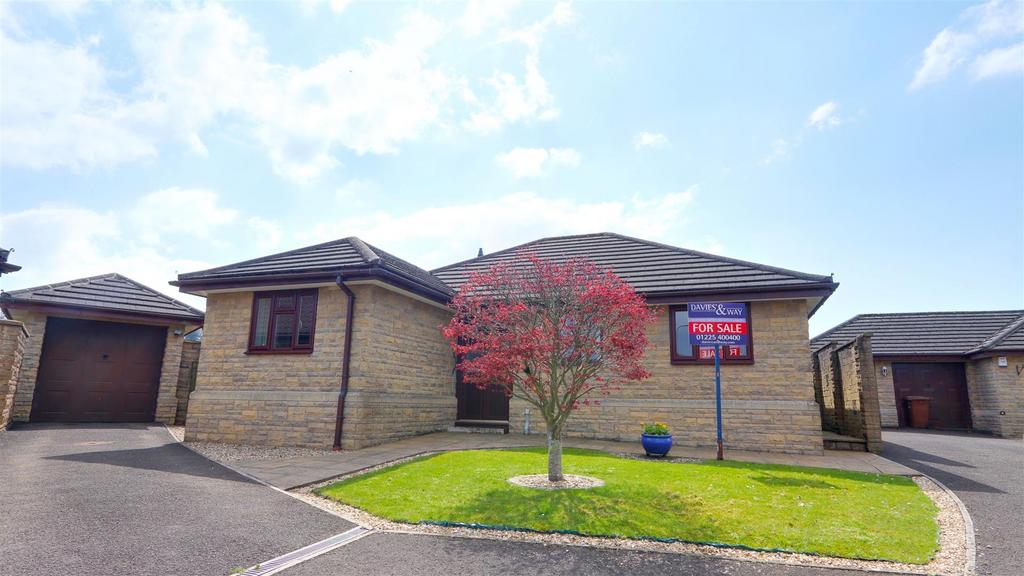Montsurs Close, Radstock 3 bed detached bungalow for sale
