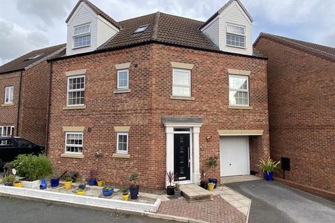 4 bedroom detached house for sale, Calvert Way, Bedale