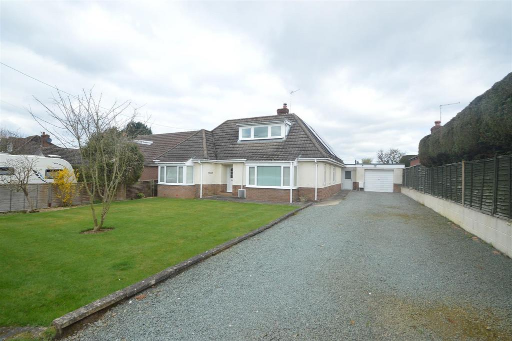 Laburnams, Mytton Road, Shawbury, Shrewsbury, SY4 4HT 4 bed chalet for