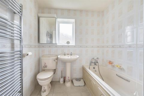 137 Aire Road, Wetherby, LS22 7FJ