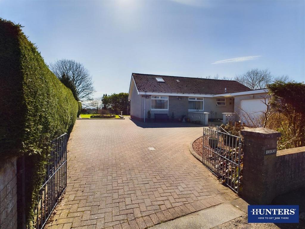 External - Front/Driveway