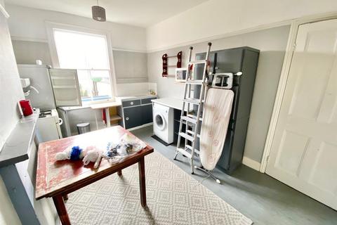 2 Well Road, London, NW3 1LJ