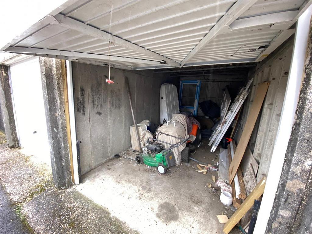 Inside garage.jpg