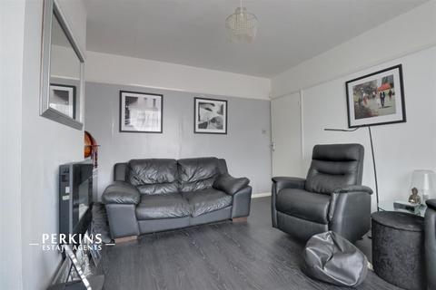 22 Lawrence Drive, Ickenham, Uxbridge, UB10 8RW