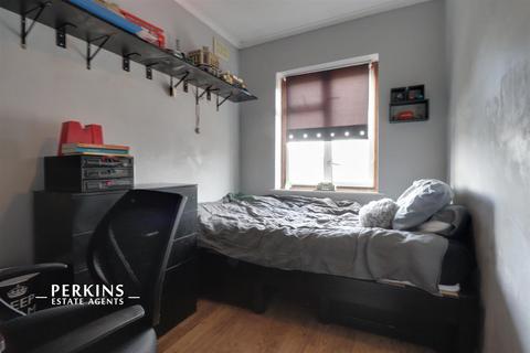 22 Lawrence Drive, Ickenham, Uxbridge, UB10 8RW