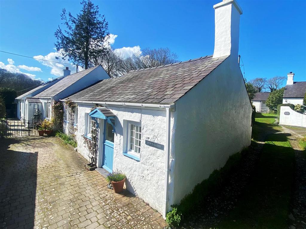 Llanfaes, Beaumaris 3 bed cottage for sale £375,000