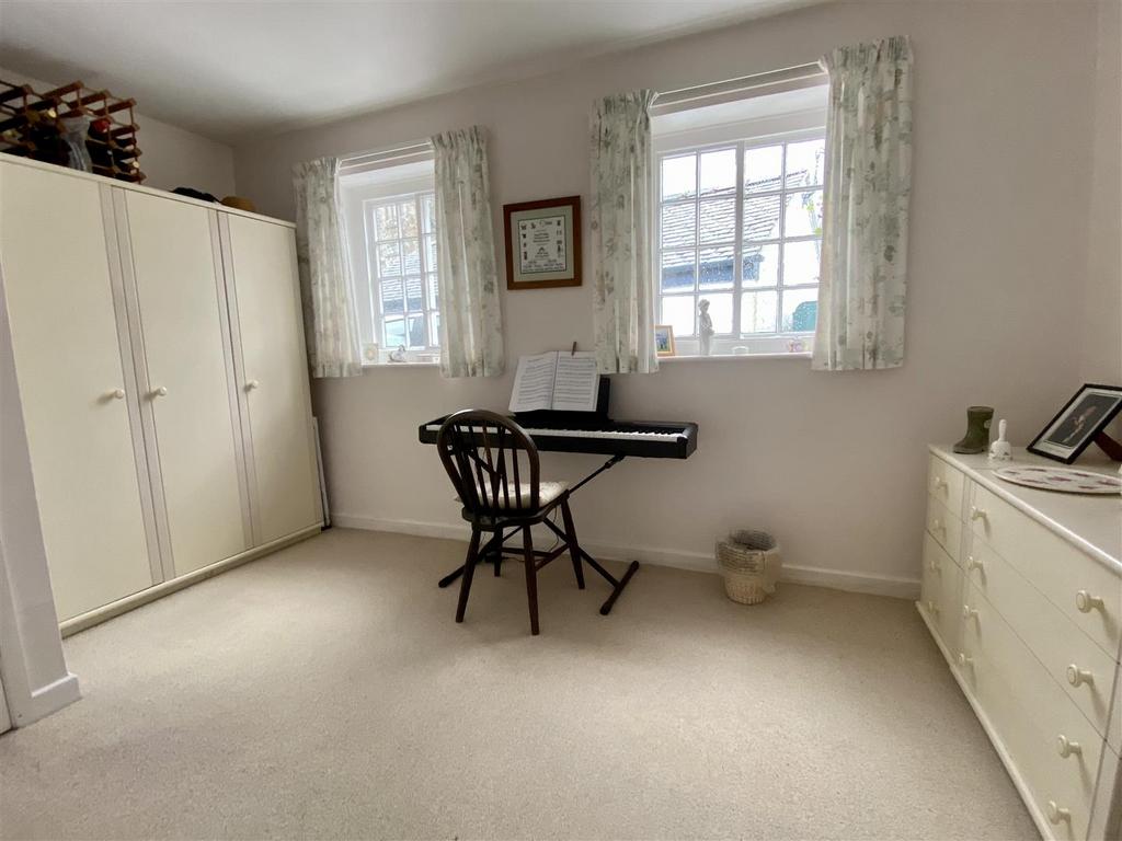 Middle room.jpeg