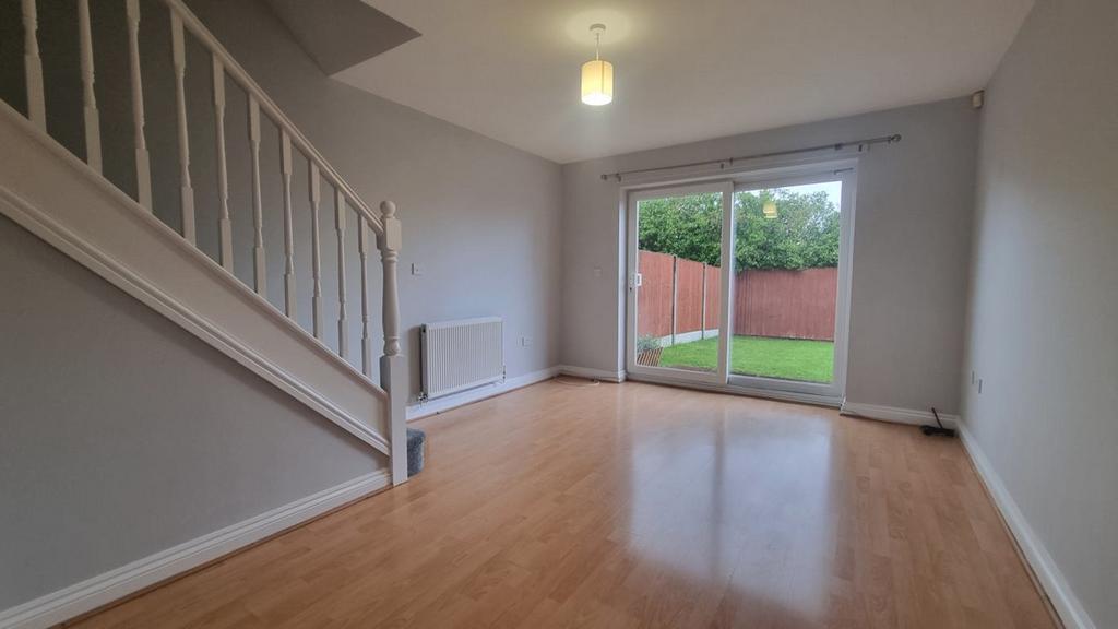 Mount Pleasant, Quarry Bank 2 bed terraced house £825 pcm (£190 pw)