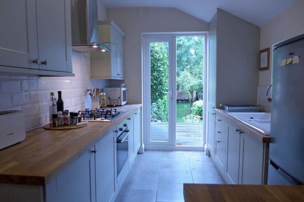 Hill Street, Stourbridge 2 bed terraced house £850 pcm (£196 pw)