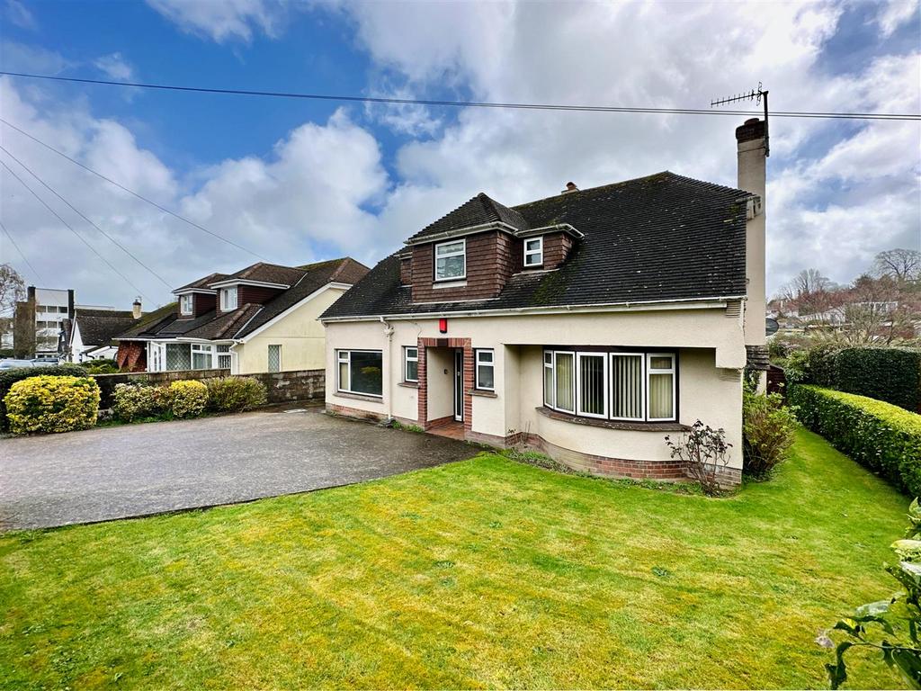 New Road, Brixham 4 bed detached bungalow for sale £475,000