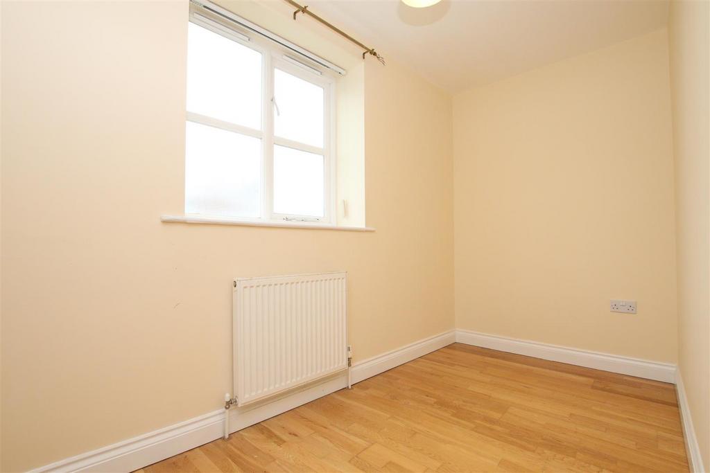 Bedroom 2.JPG