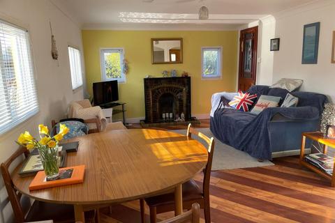 2 bedroom chalet for sale, 11th Avenue, Humberston Fitties, Humberston, Grimsby, N.E. Lincs, DN36 4HE