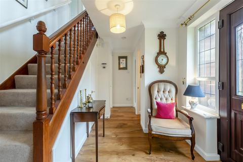 5 Hawthorn Drive, Uppingham, Oakham, LE15 9TA