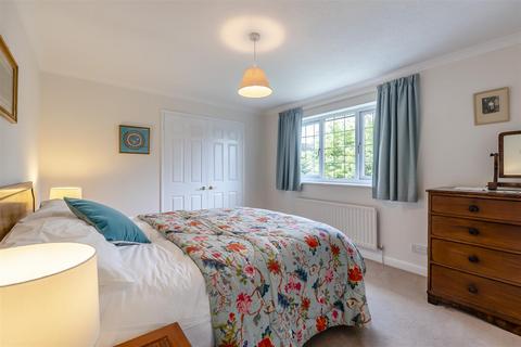 5 Hawthorn Drive, Uppingham, Oakham, LE15 9TA