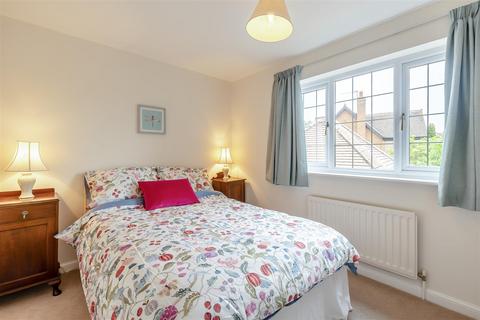 5 Hawthorn Drive, Uppingham, Oakham, LE15 9TA