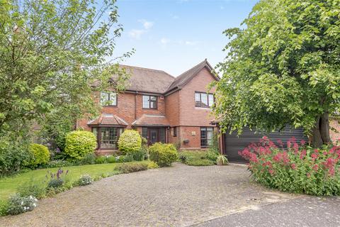 5 Hawthorn Drive, Uppingham, Oakham, LE15 9TA