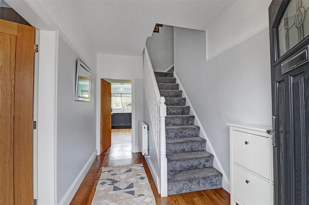 Green Walk, Timperley 4 bed semidetached house £750,000