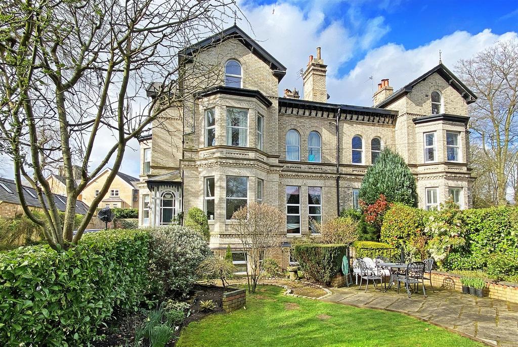 Groby Road, Altrincham 2 bed apartment for sale £500,000