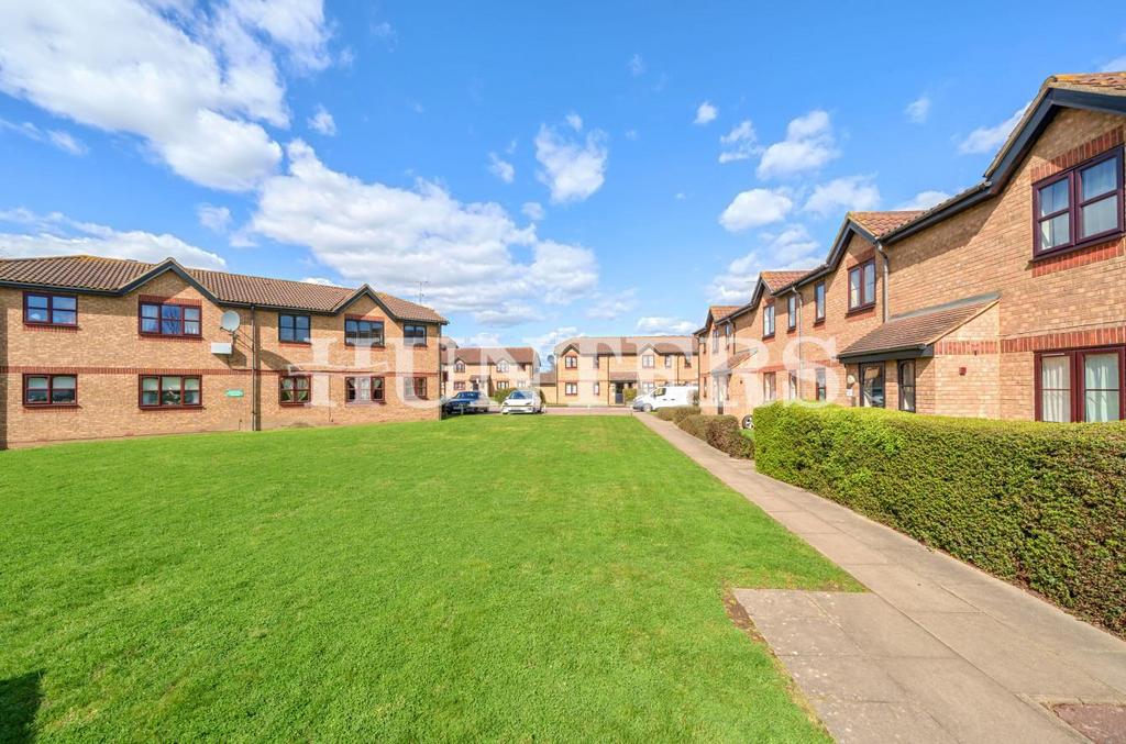 Flat 2, Jade House Ferro Road Ferro Road, Rainham Studio for sale £