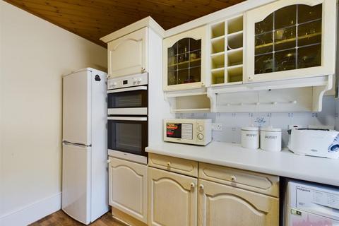 2 bedroom flat to rent, Pavillion Lodge, Lower Road, Harrow