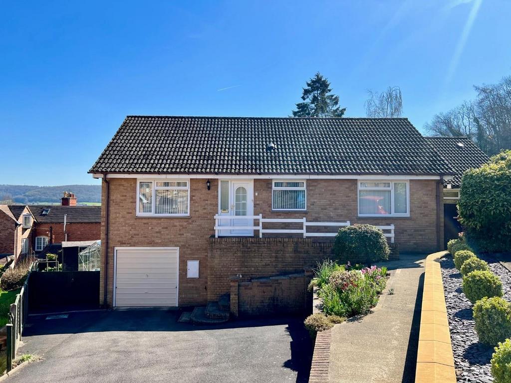7 Burnt Oak - Front photo..jpg