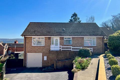 7 Burnt Oak, Dursley, GL11 4HD